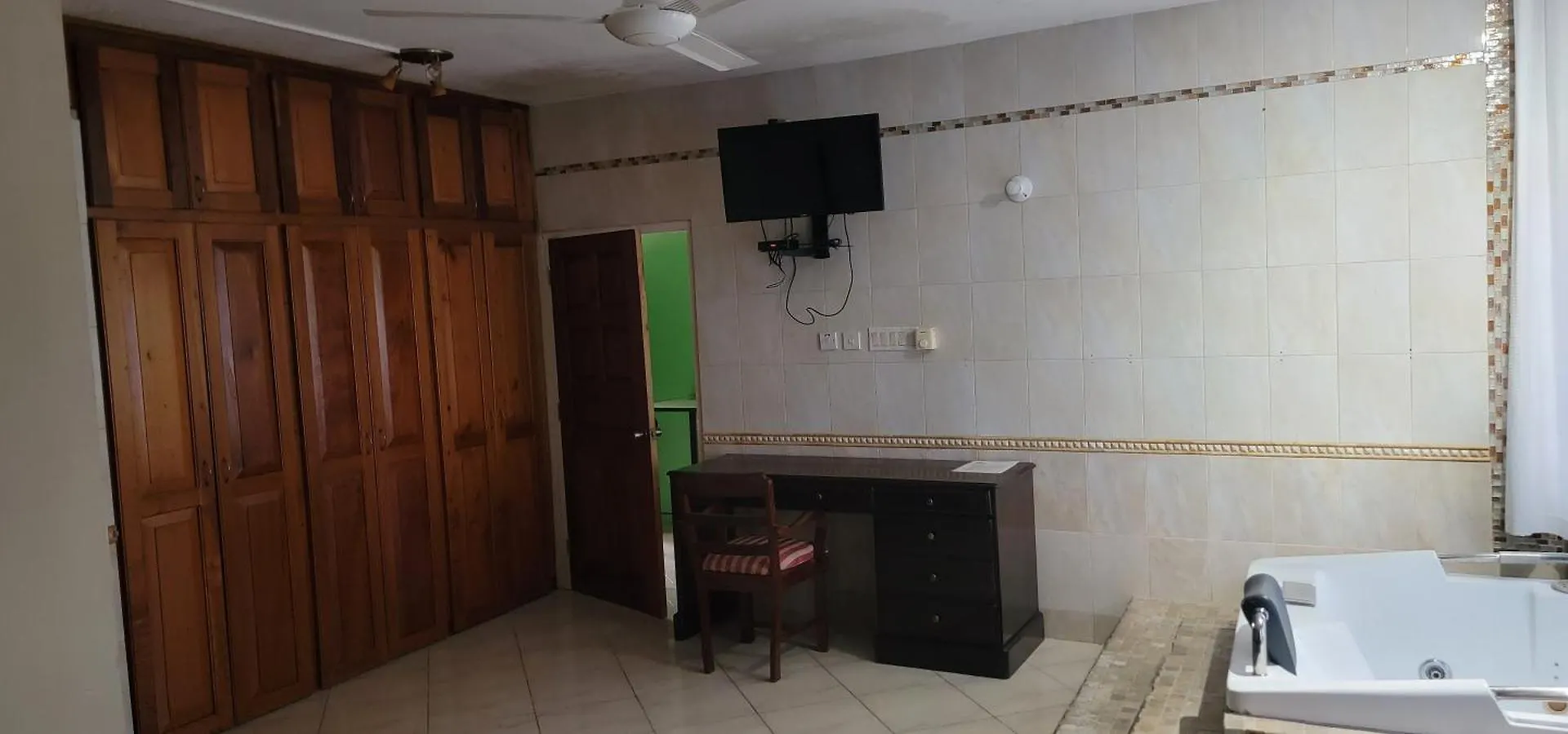 Wizzy Apartment White River Ότσο Ρίος 0*,