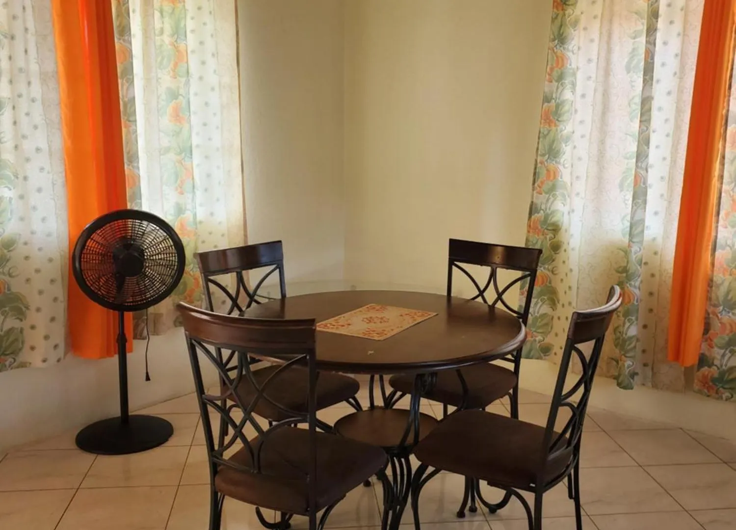 Wizzy Apartment White River Ότσο Ρίος 0*,  Τζαμάικα