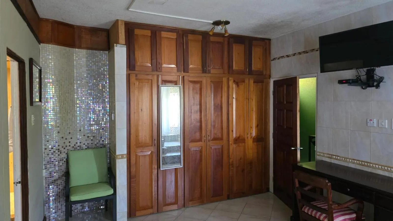 Wizzy Apartment White River Ότσο Ρίος 0*,  Τζαμάικα